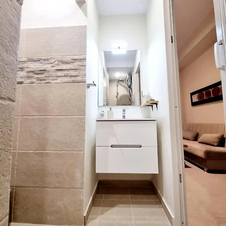 Apartament Rhodes Port Stories